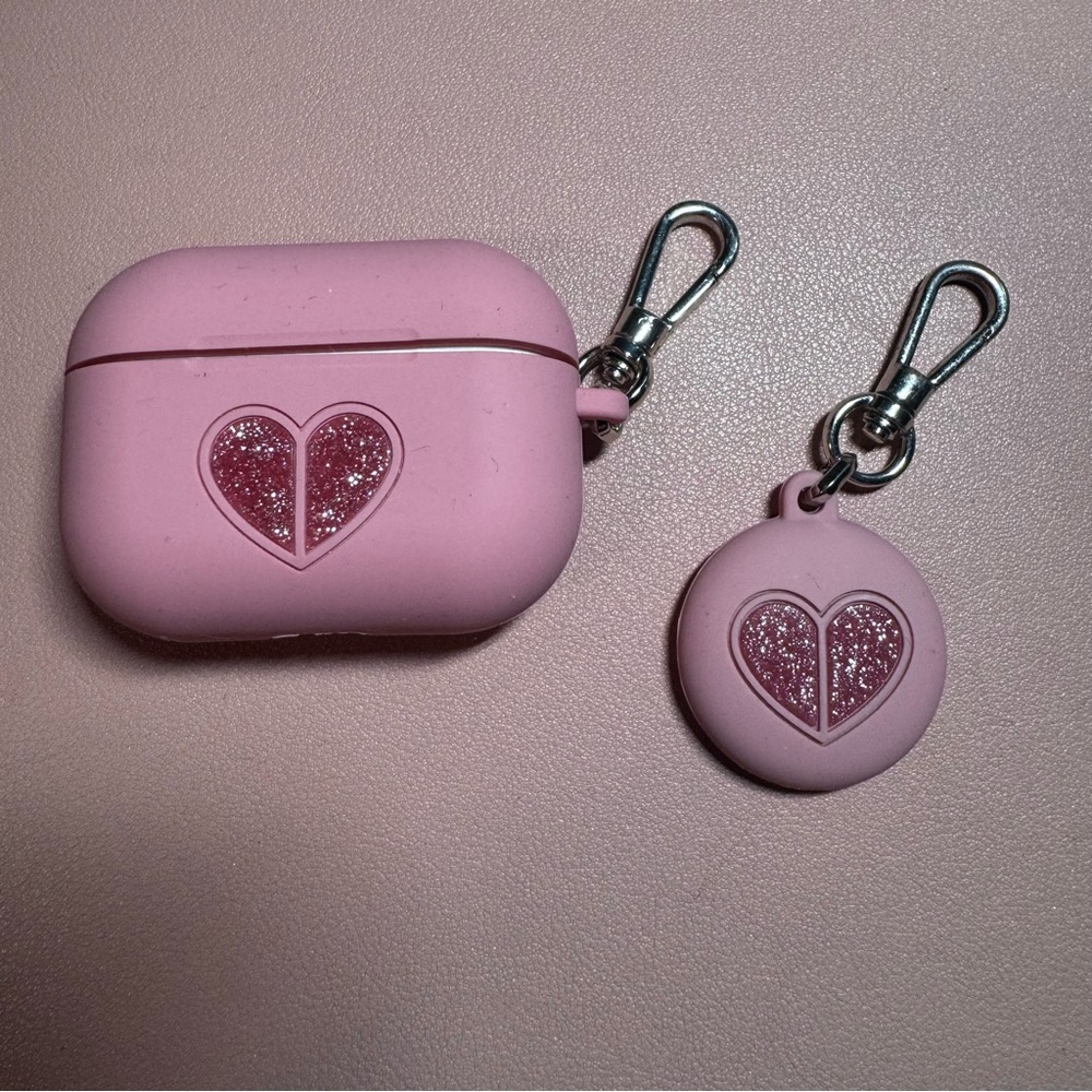 Bundle of kate spade cases for AirPods Pro and AirTag